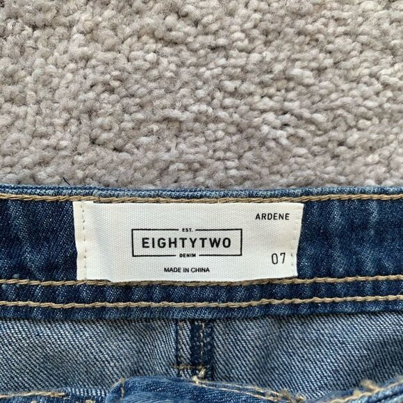 🌸3 for $30🌸 Ardene Eighty Two Full Button Denim Skirt - Picture 2 of 2